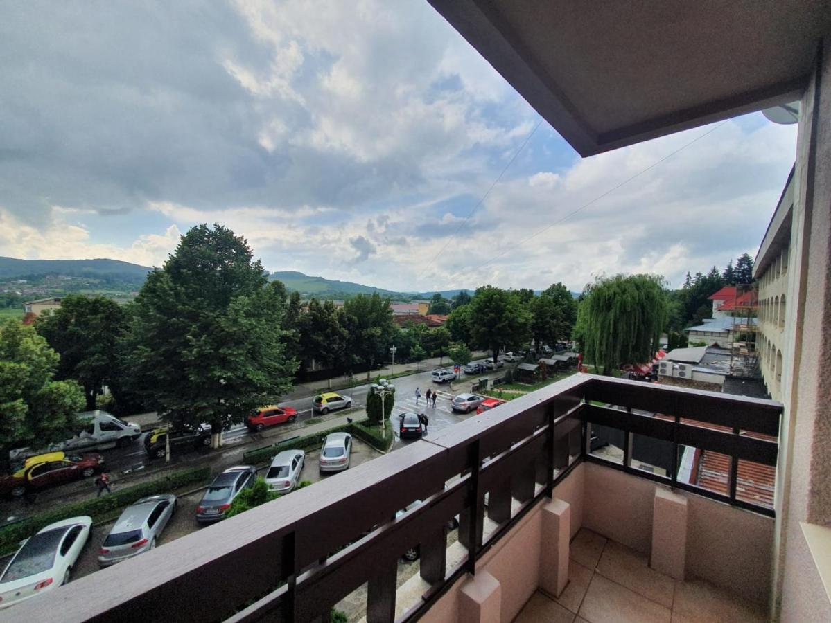 Apartament Posada Curtea de Argeş Exterior foto